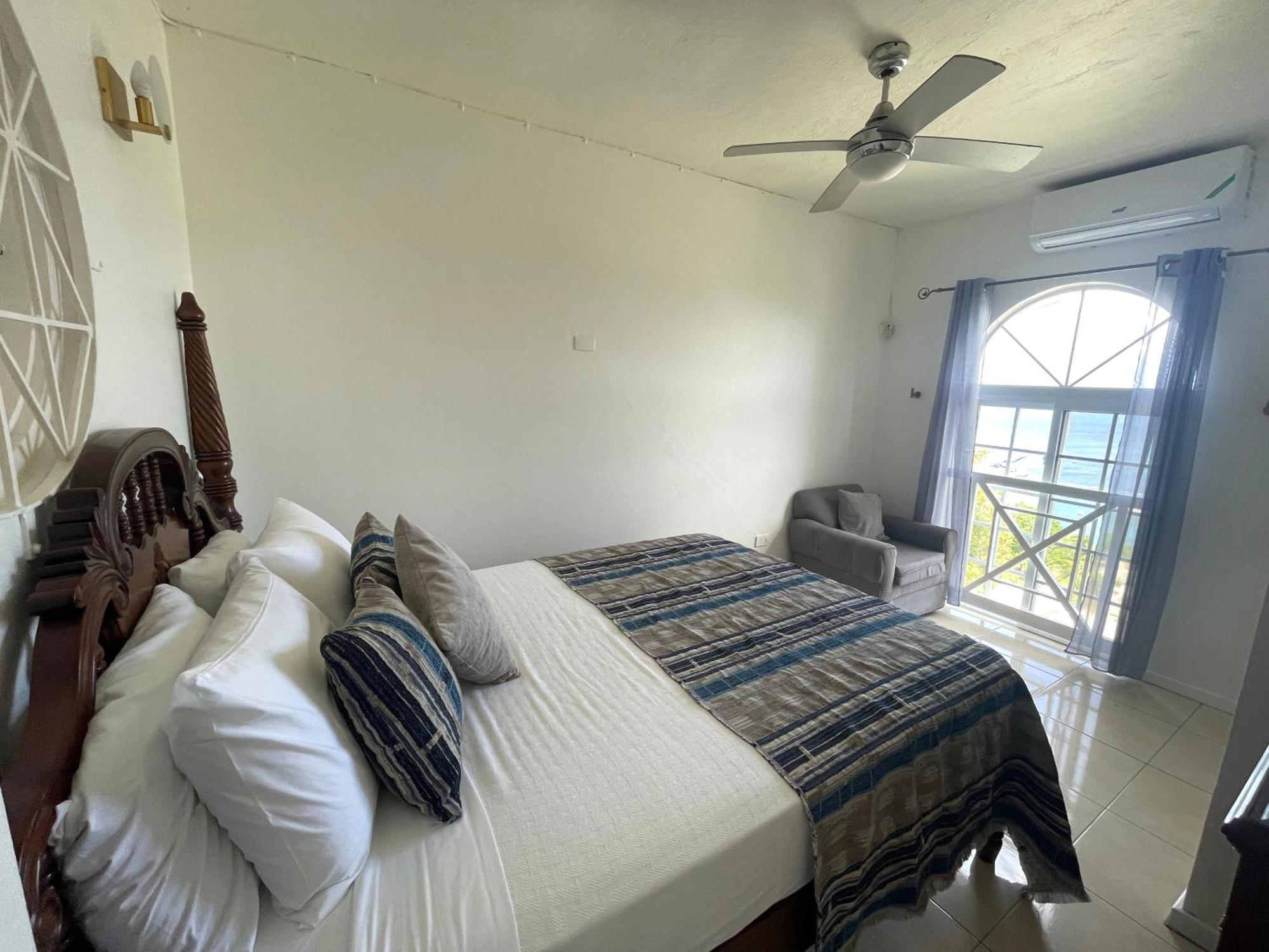 Oceanbreeze Jamaica Penthouse, 7-Minute Walk To Beach Ότσο Ρίος Εξωτερικό φωτογραφία